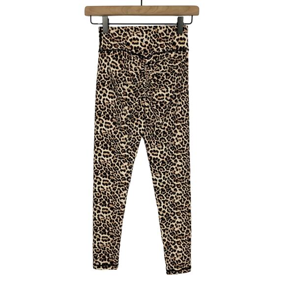 Zyia | Cheetah Print Butt Scrunch High Waist Full Length Brilliant Leggings - Picture 5 of 9
